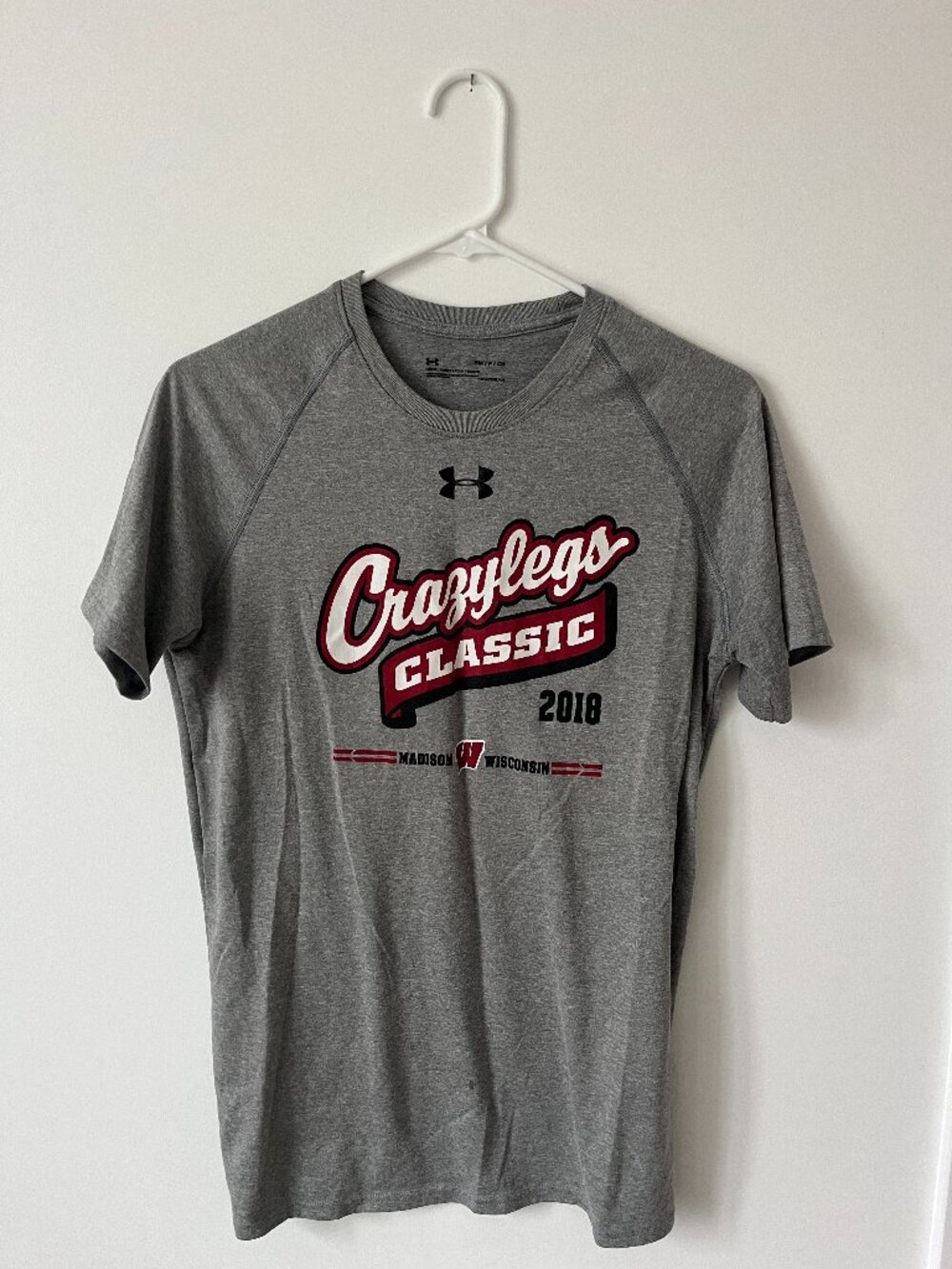 Under Armour UW-Madison Badgers Crazylegs Classic Short Sleeve Tee Size Small